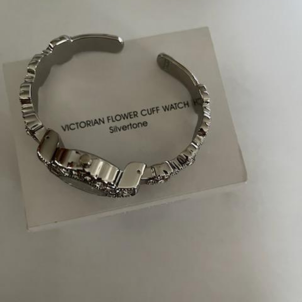 Victorian Flower Cuff Watch - Picture 3 of 4